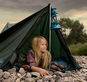 Mädchen Camping
