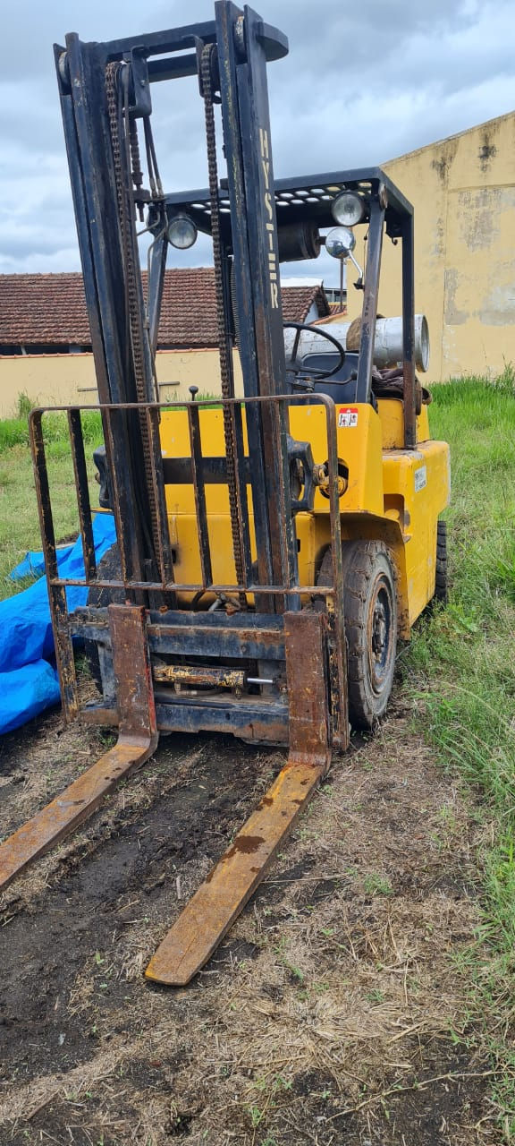 Miniatura: EMPILHADEIRA HYSTER | 2002 | CAP. 2.500 KG | VOLTA REDONDA RJ | R$ 40 MIL
