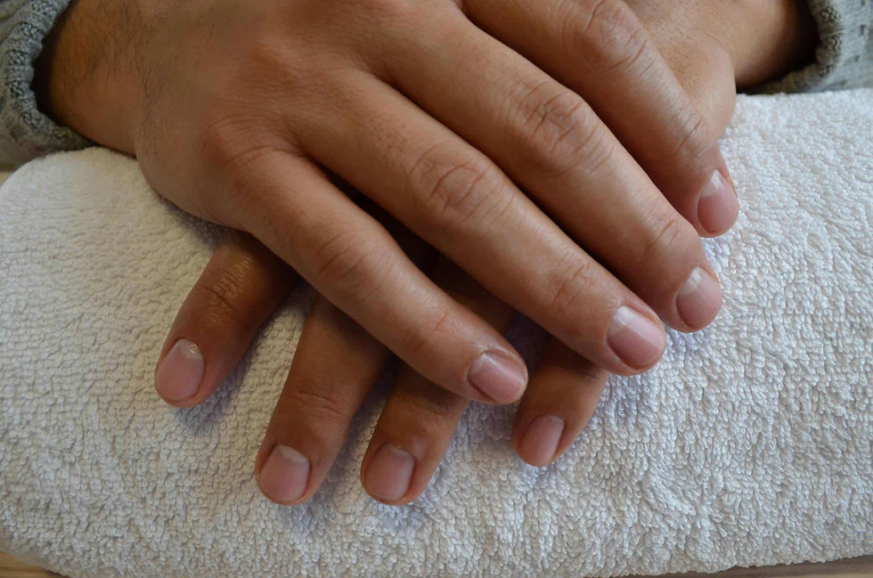 fallback Imagen por defecto de fondo con edificio y cielo, usada cuando no hay imágenes disponibles. 