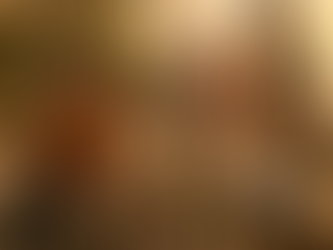 Família em viagem aproveitando resort adaptado, exemplo de turismo inclusivo no Brasil.