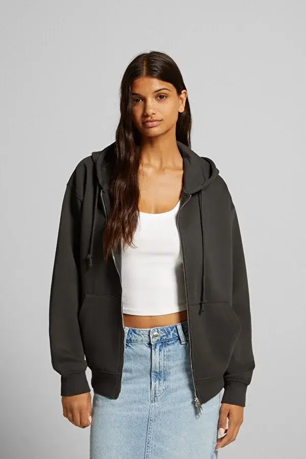 Thumbnail: Bershka Fermuarlı oversize kapüşonlu sweatshirt