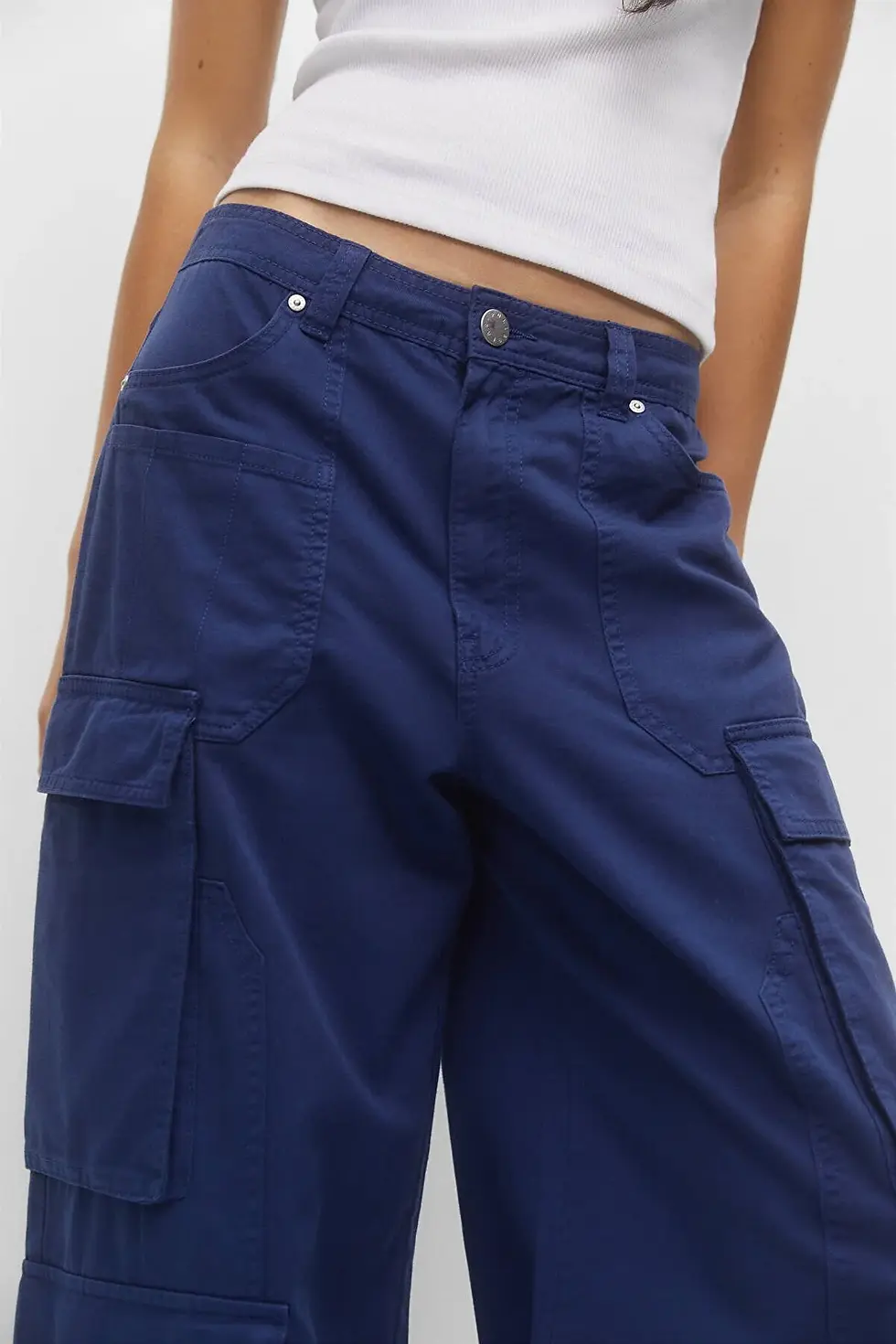 Thumbnail: Pull & Bear Çok cepli mavi kargo pantolon