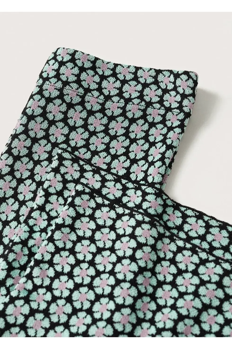 Миниатюра: Mango Retro Desenli Pantolon