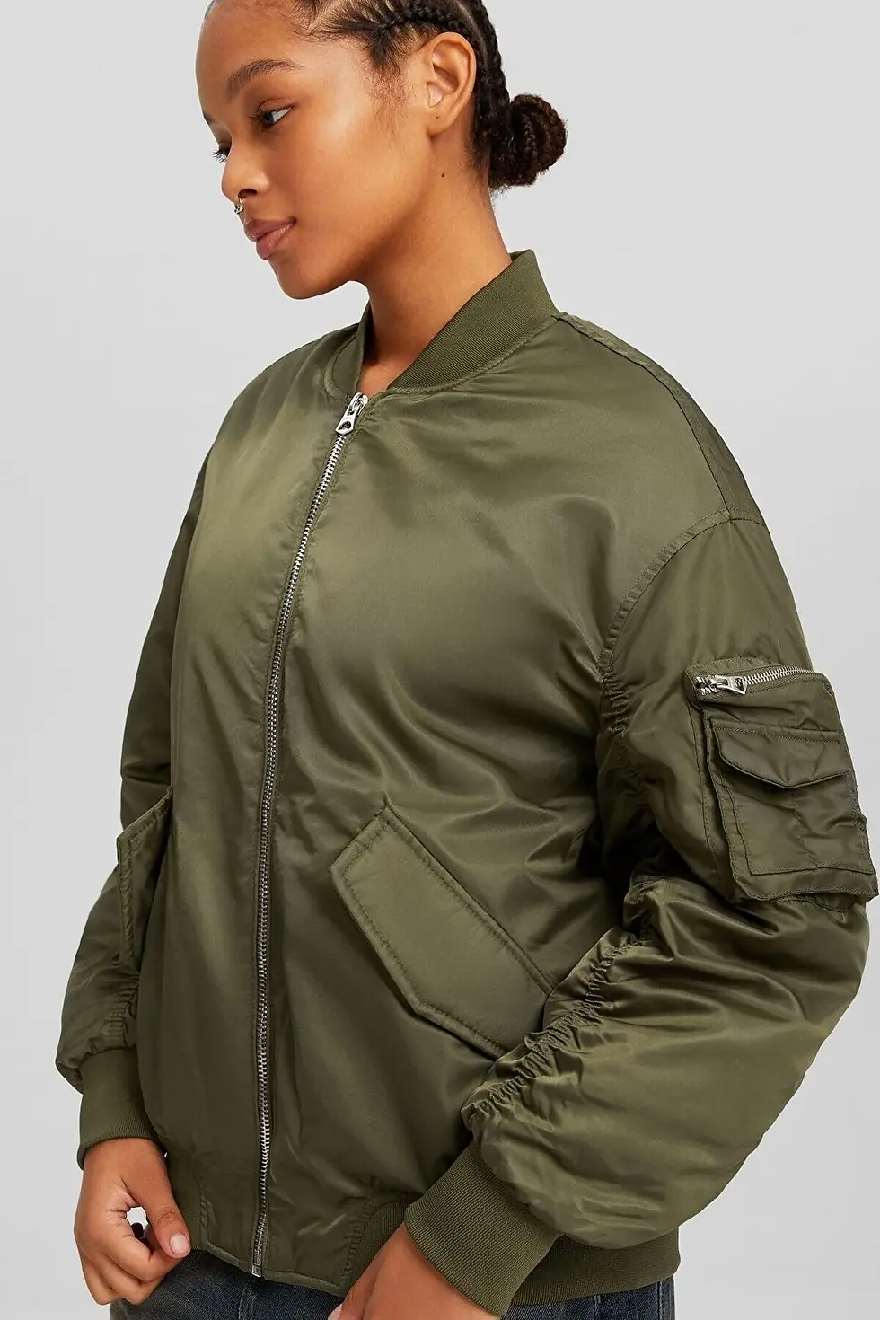 Thumbnail: Bershka Bomber Model Naylon Karışımlı Şişme Mont