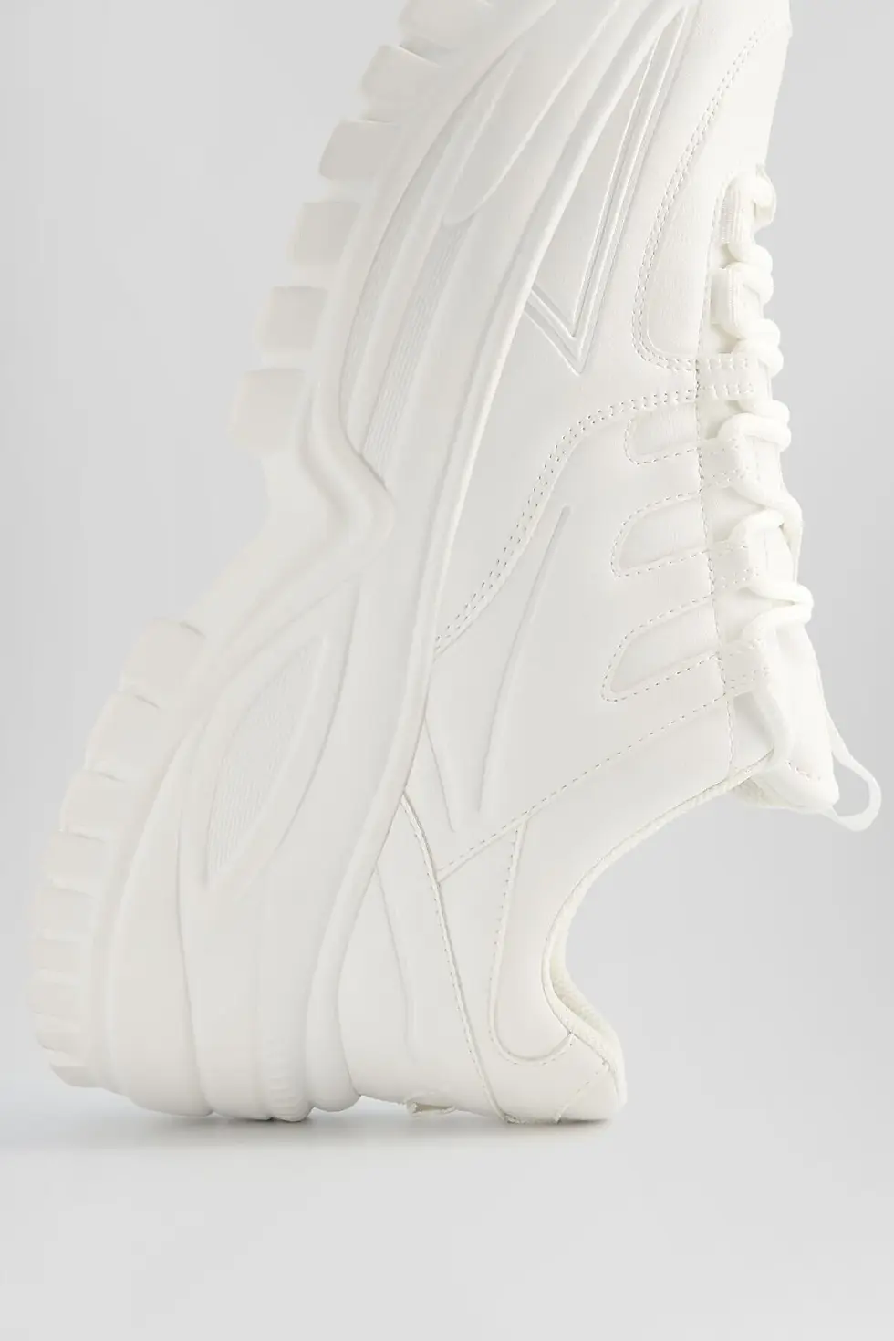 Миниатюра: BershkaErkek kalın tabanlı spor ayakkabı