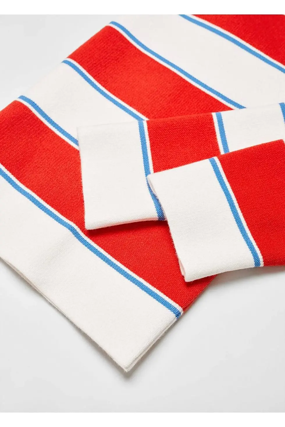 Thumbnail: Mango Geniş Çizgili Kazak