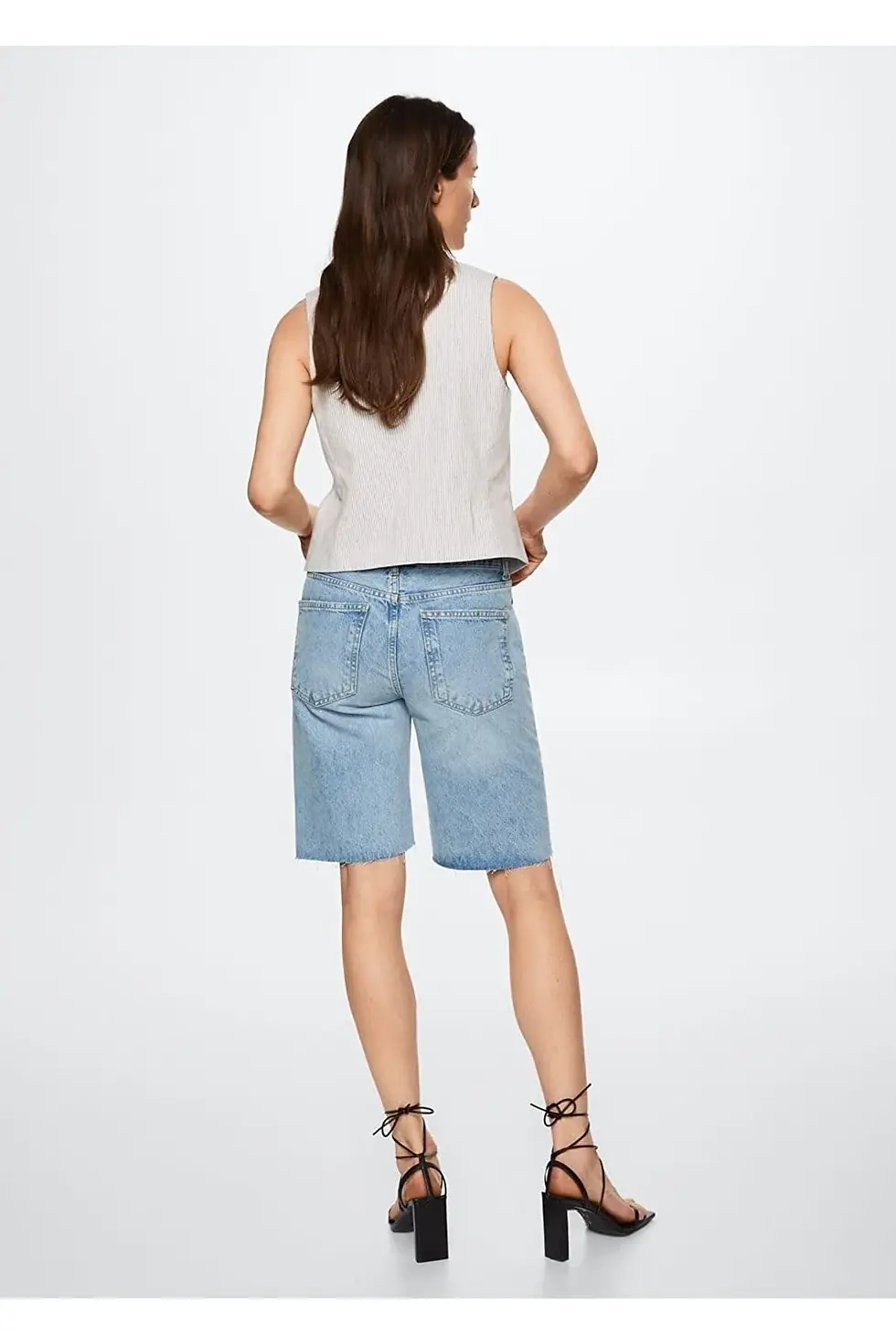 Миниатюра: Mango Paçaları Dikişsiz Denim Bermuda Şort