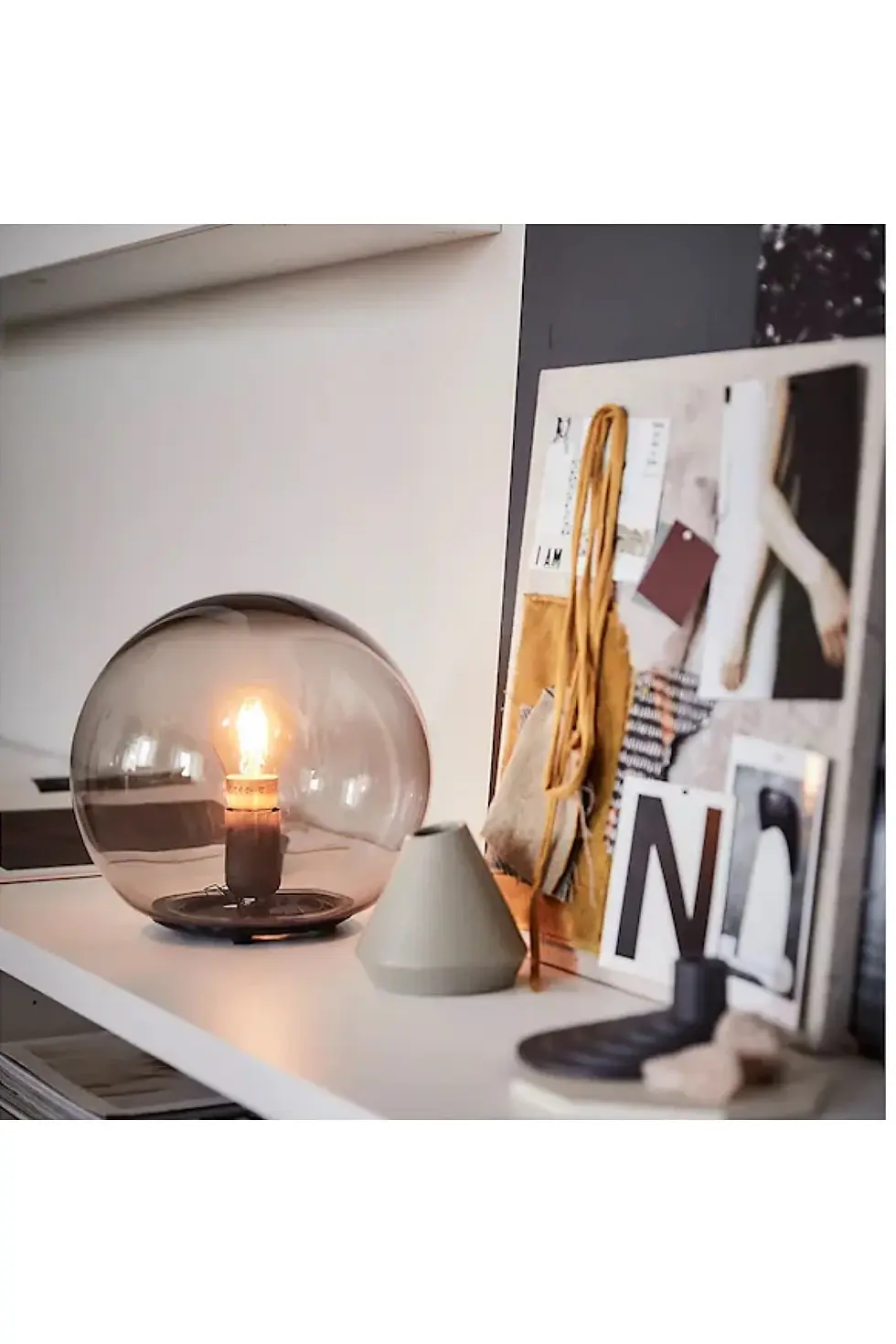 Thumbnail: IKEA Fado Gri 25 Cm Küre Cam Gövdeli Masa Lambası Gece Lambası Abajur 25 Cm Beya