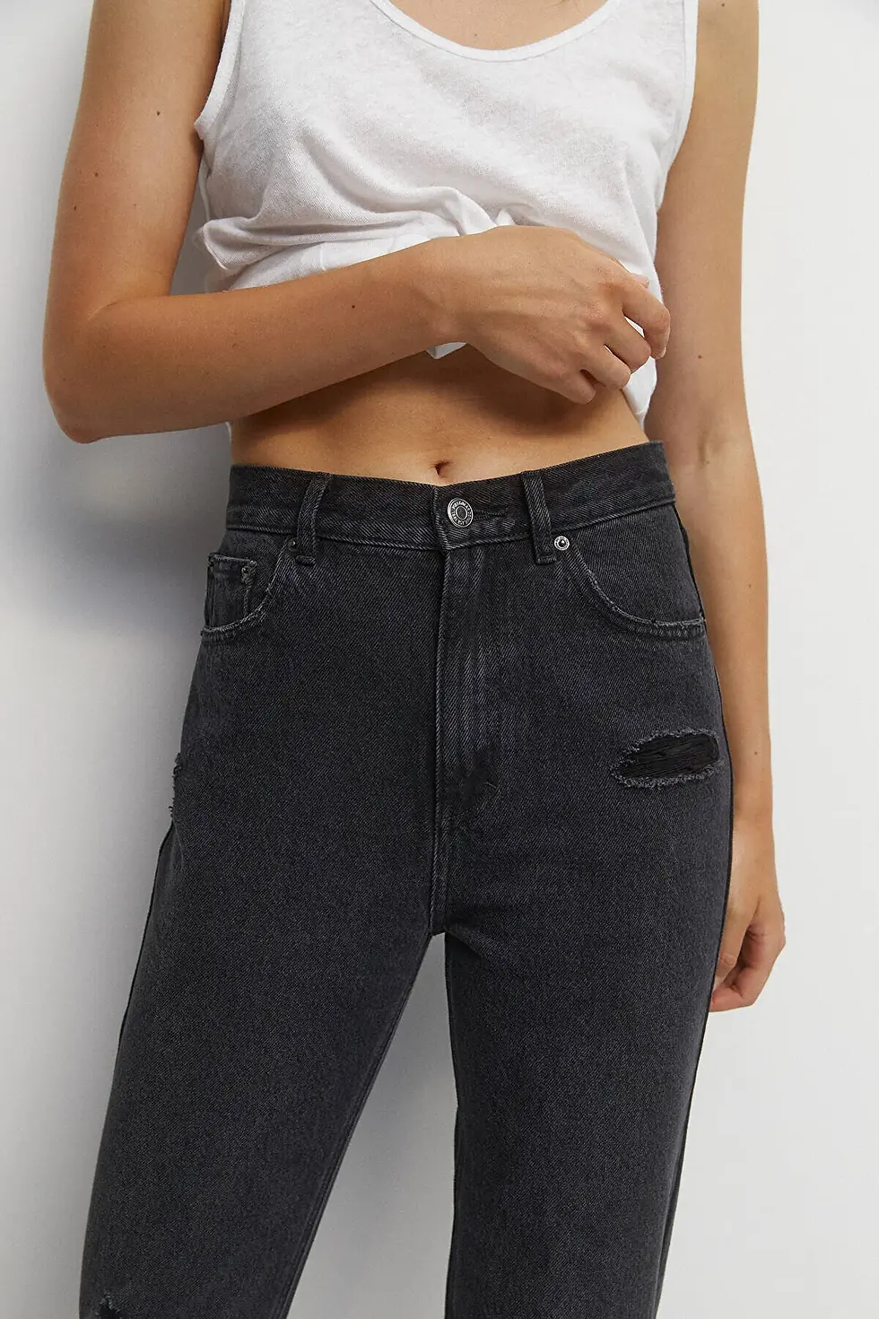 Thumbnail: Pull & Bear Distressed mom fit jean