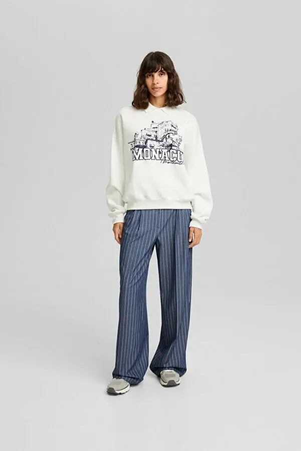 Thumbnail: Bershka Polo yaka baskılı sweatshirt