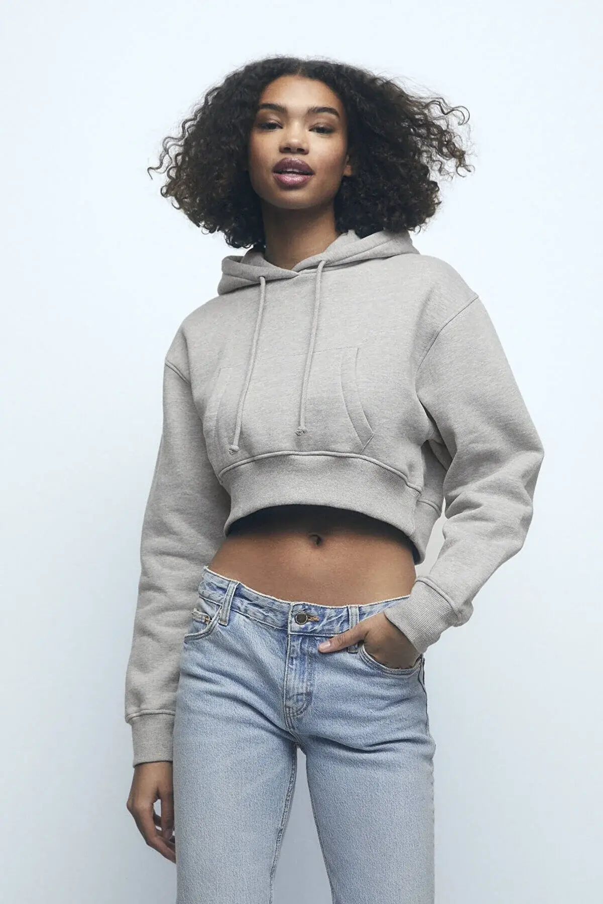 Pull & Bear Kadın Kapüşonlu kısa sweatshirt