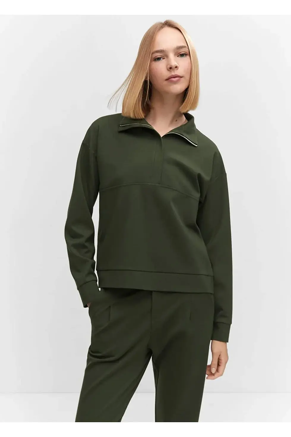 Thumbnail: Mango Fermuarlı yüksek yaka sweatshirt