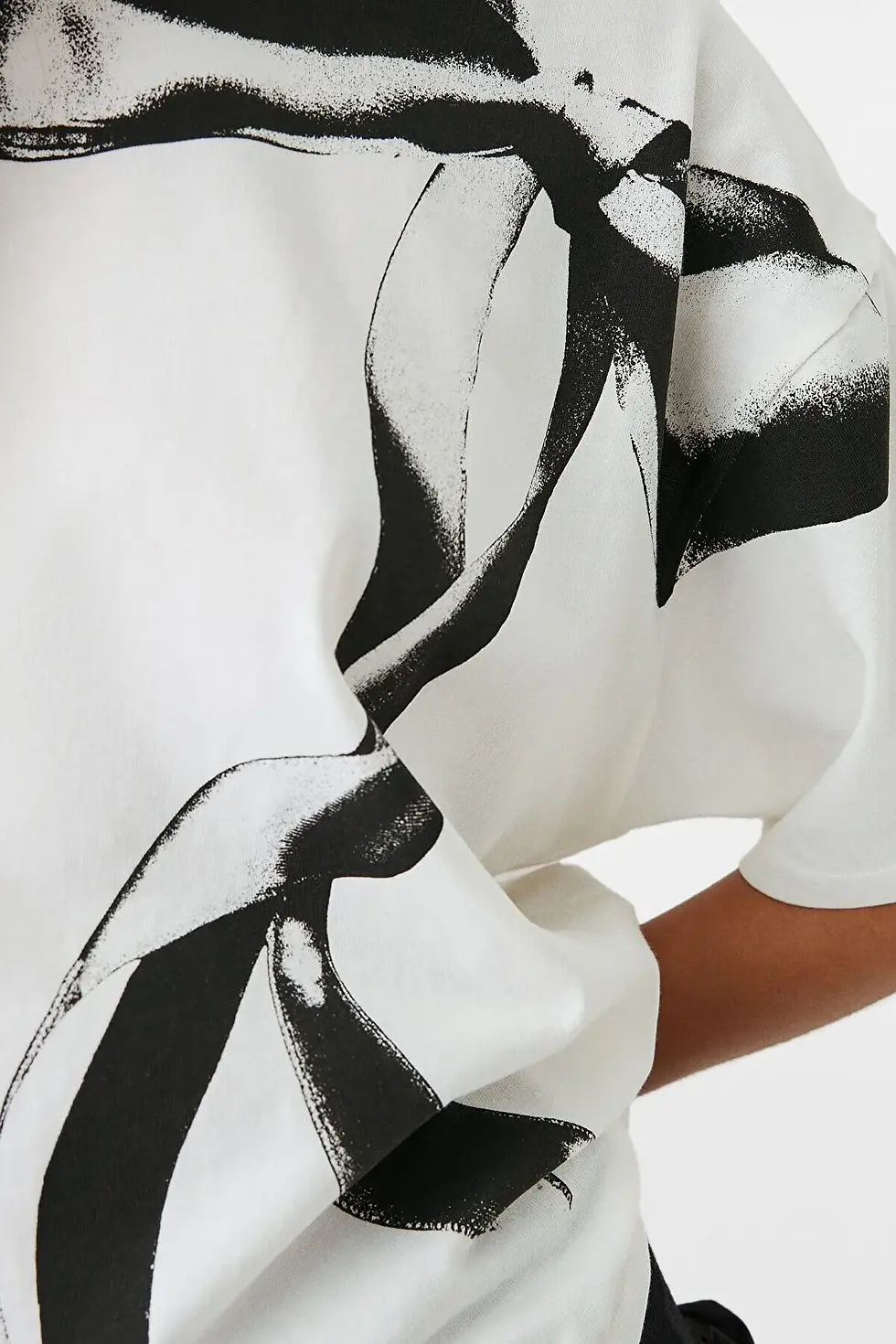 Миниатюра: BershkaDesenli kısa kollu t-shirt