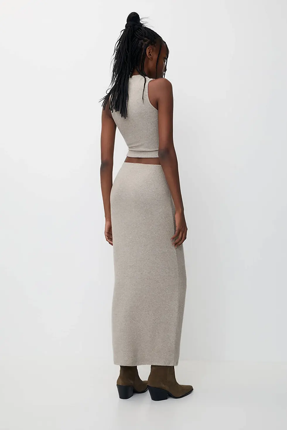 Thumbnail: Pull & Bear Triko Midi Etek