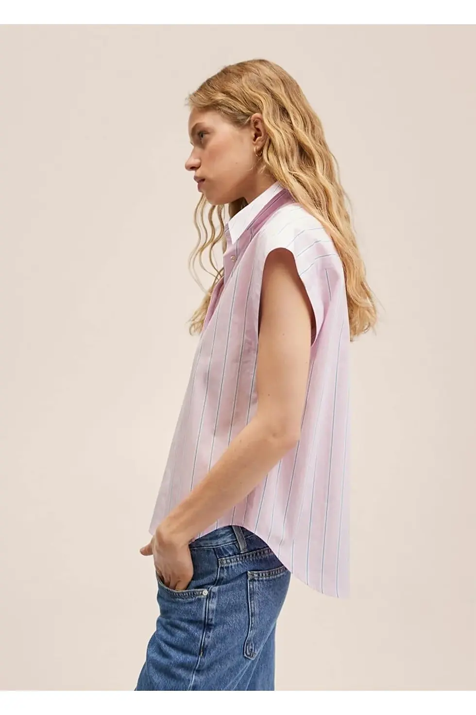 Thumbnail: MANGO Geniş Kesim Koton Gömlek