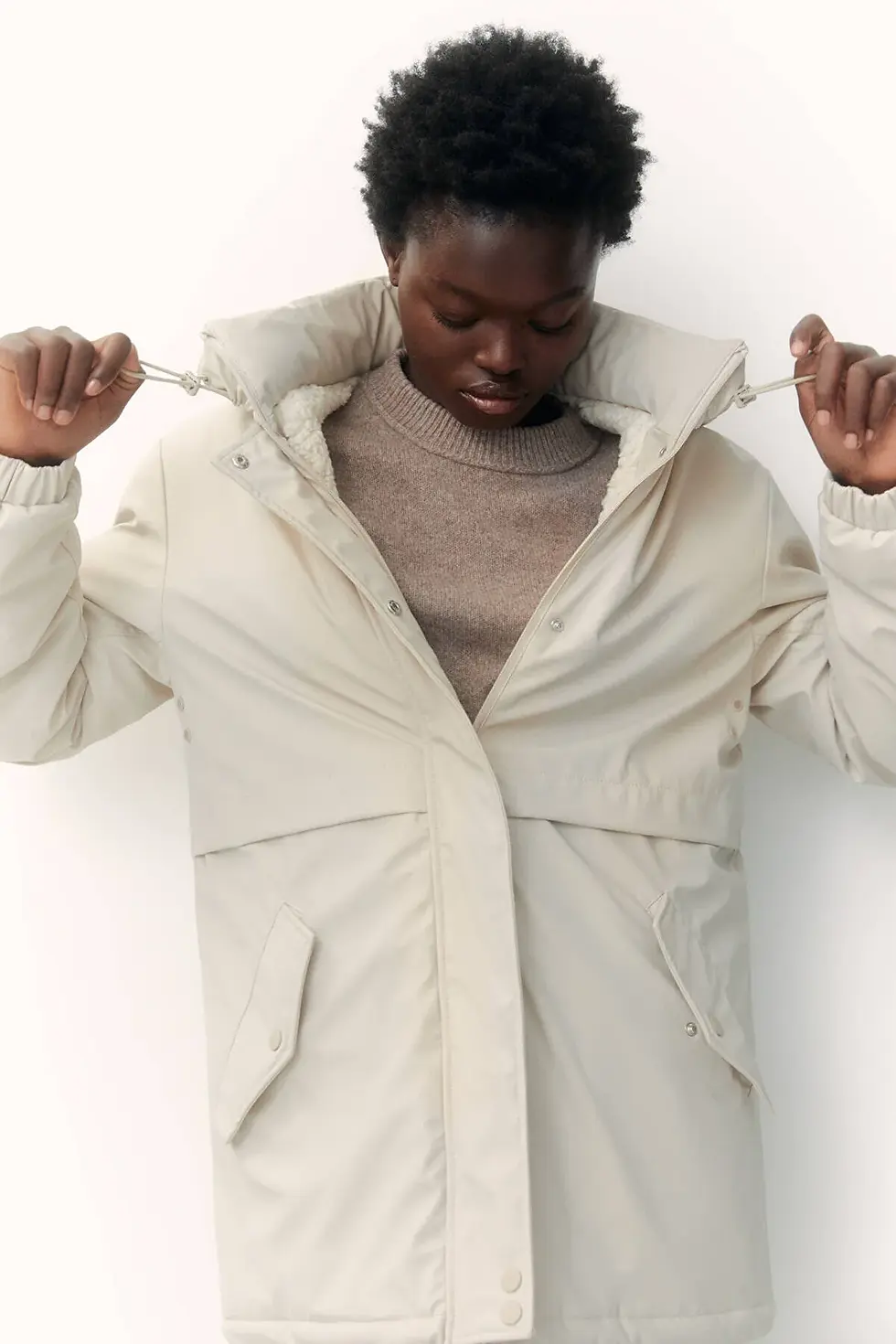 Thumbnail: Pull & Bear Suni yünlü astarlı yağmurluk