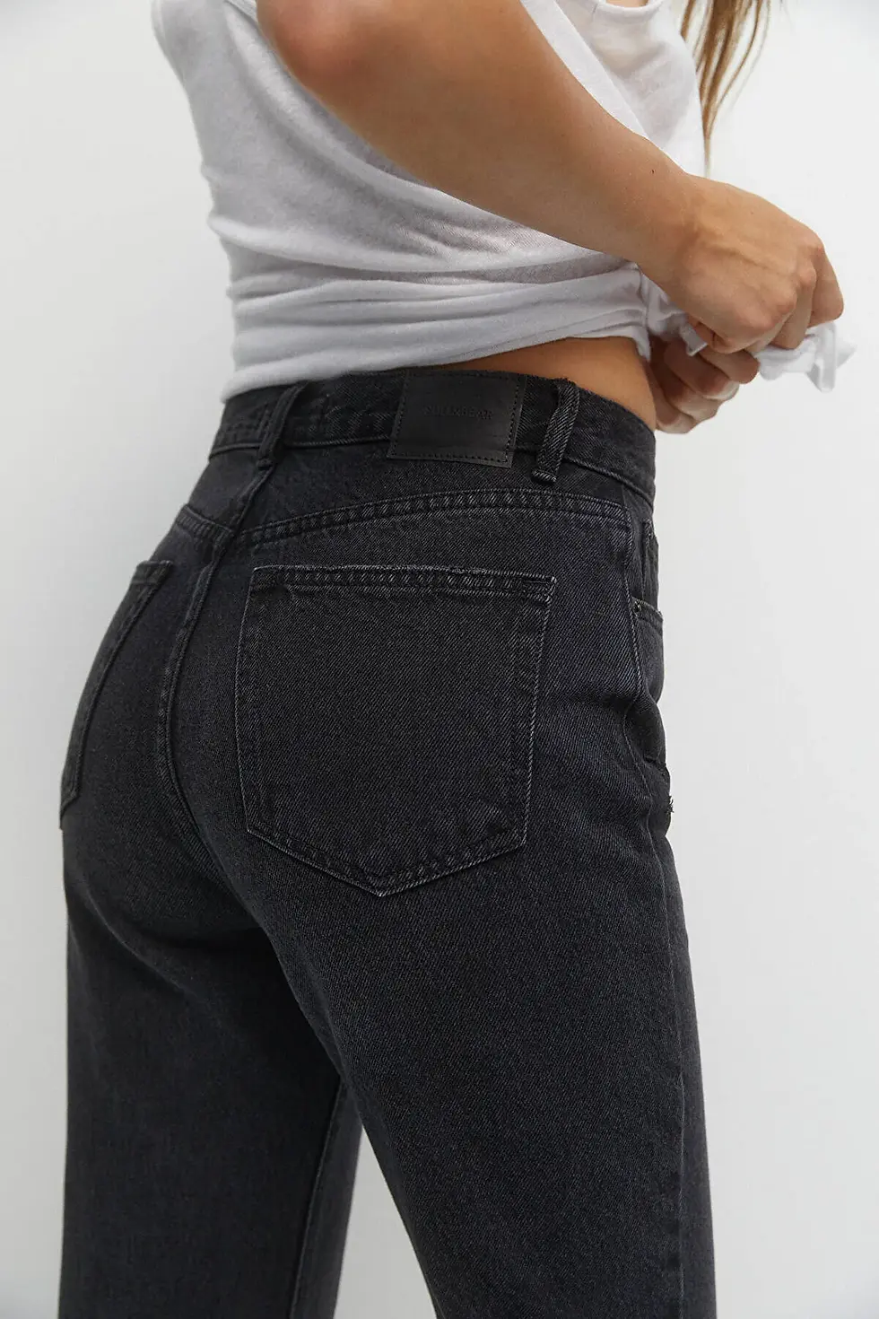 Thumbnail: Pull & Bear Distressed mom fit jean