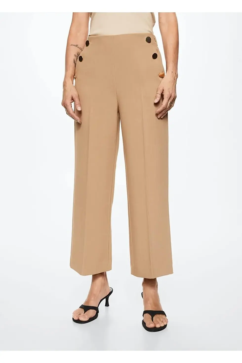 Миниатюра: Mango Kısa Paçalı Düğmeli Pantolon