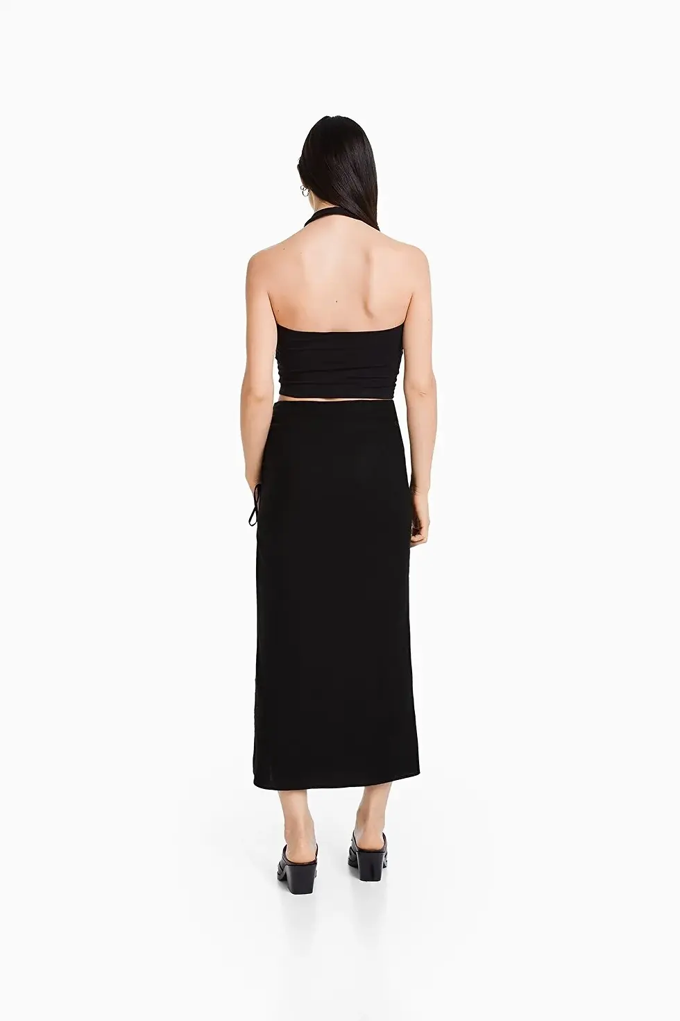 Thumbnail: Bershka Büzgülü Tasarımlı Keten Karışımlı Midi Etek