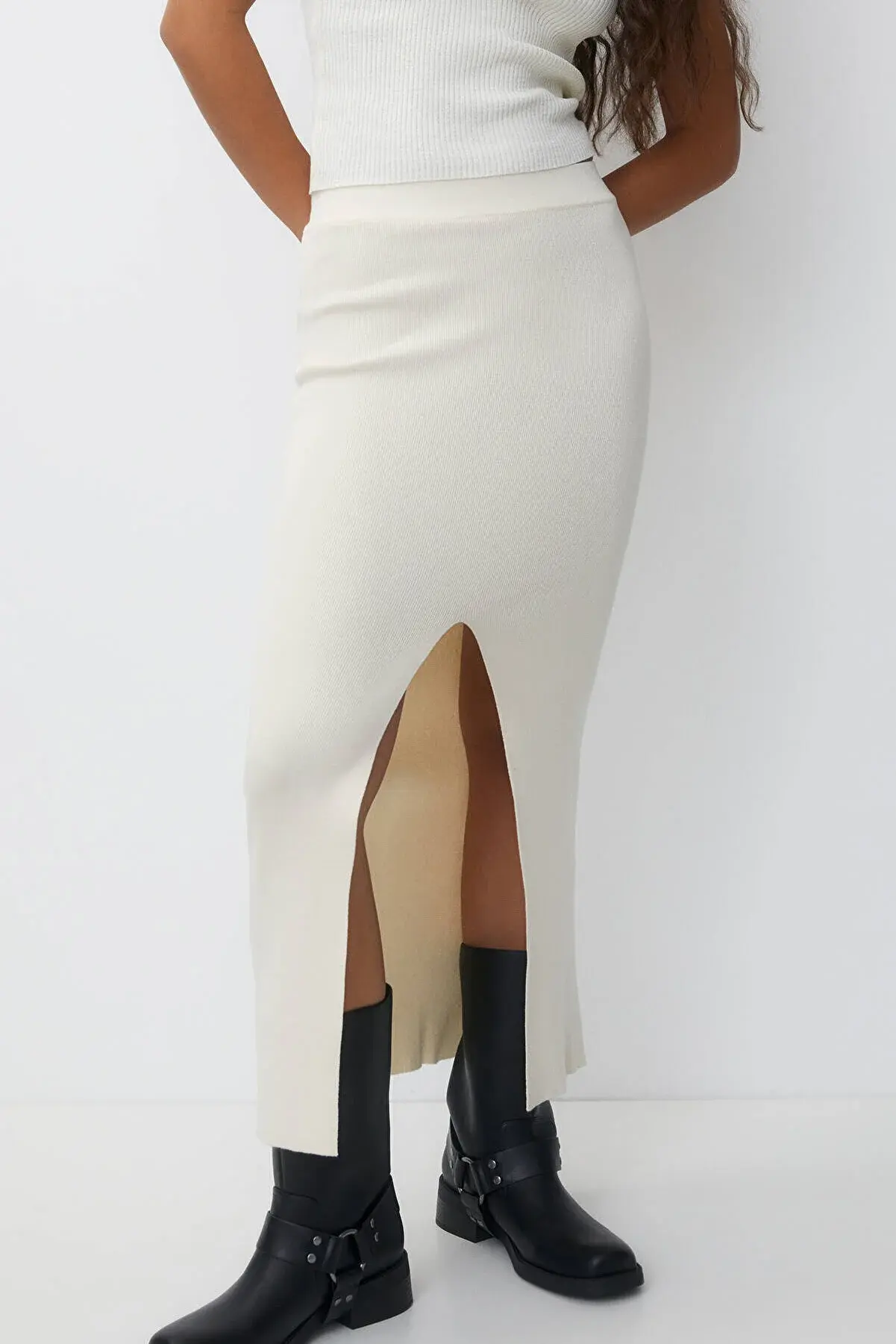 Pull & Bear Yırtmaçlı ve fitilli uzun etek