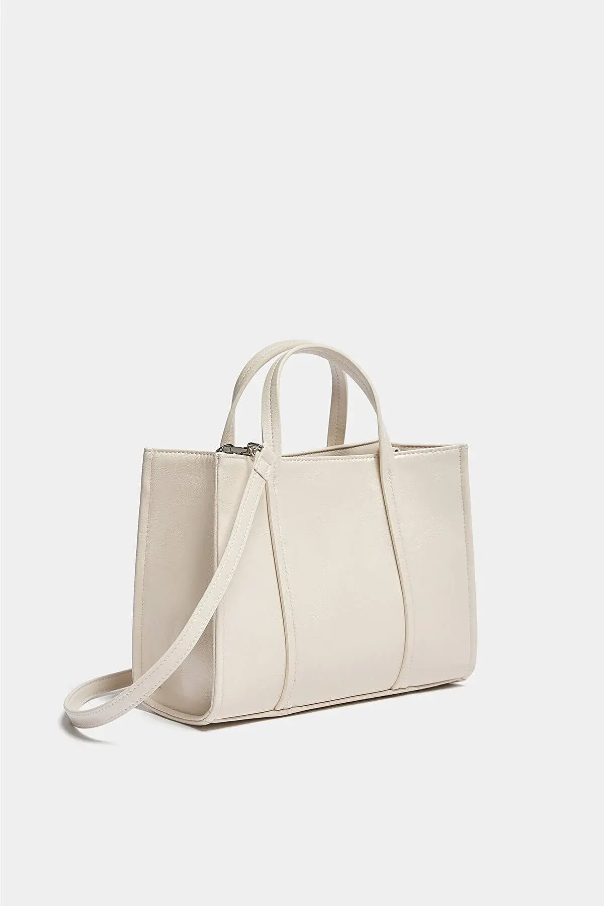 Pull & Bear Tutma saplı çapraz askılı çanta