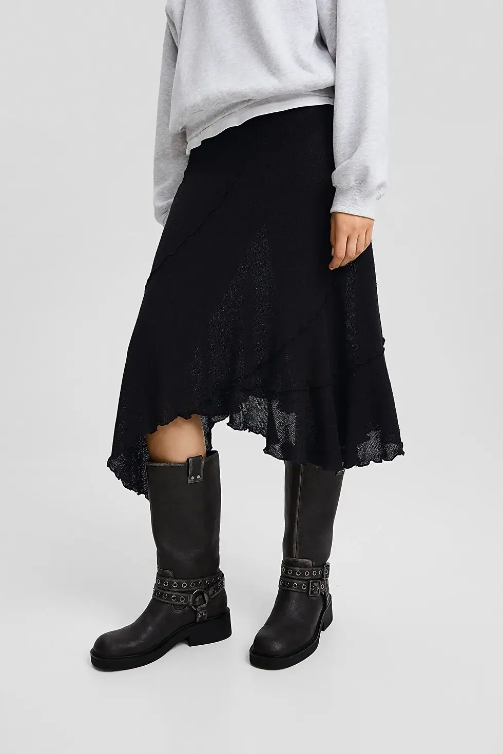 Миниатюра: Bershka Sivri kenarlı triko midi etek