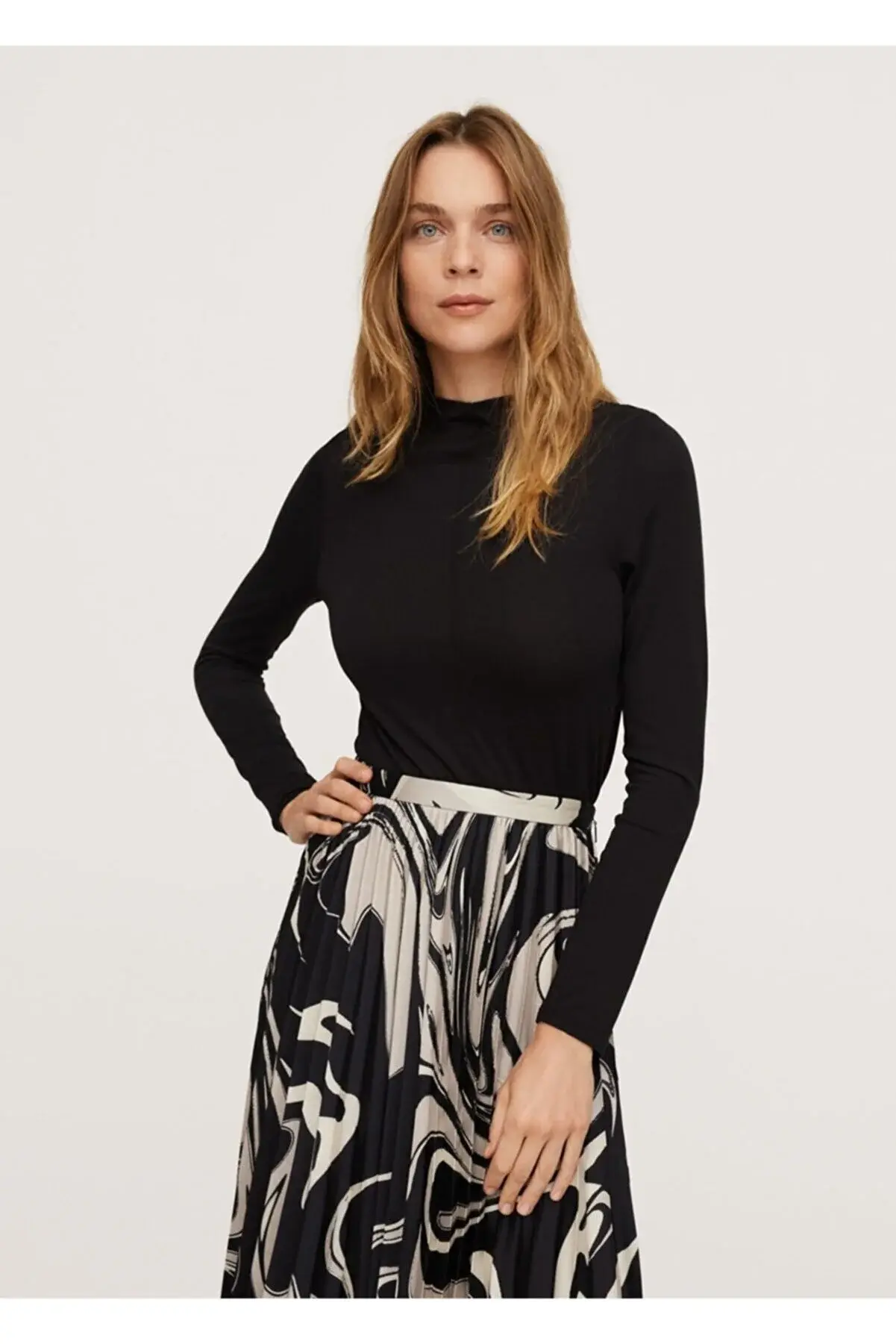 Mango Kadın Siyah Desenli Pilili Etek