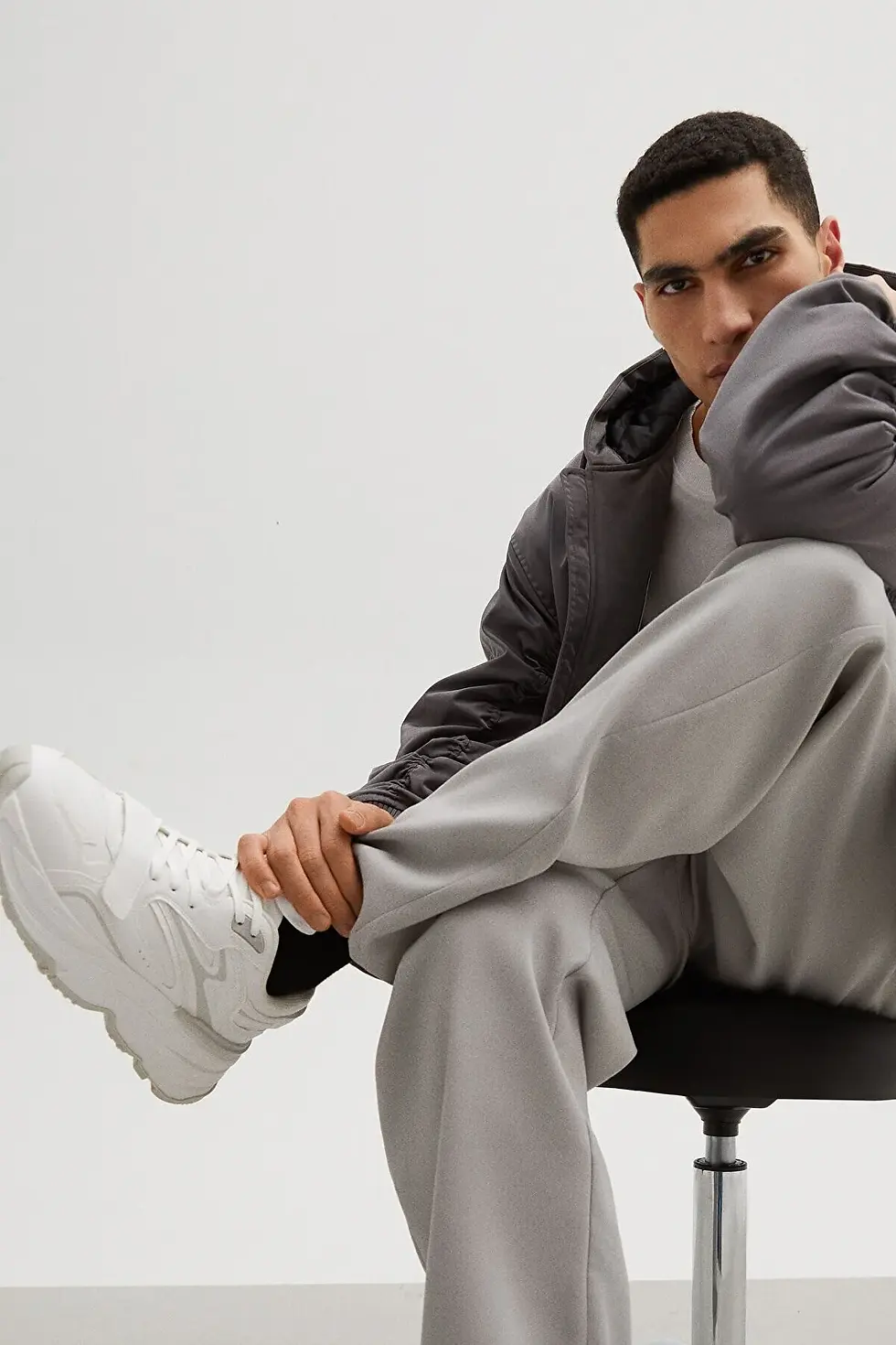 Thumbnail: Bershka Erkek bant detaylı maksi kalın tabanlı spor ayakkabı