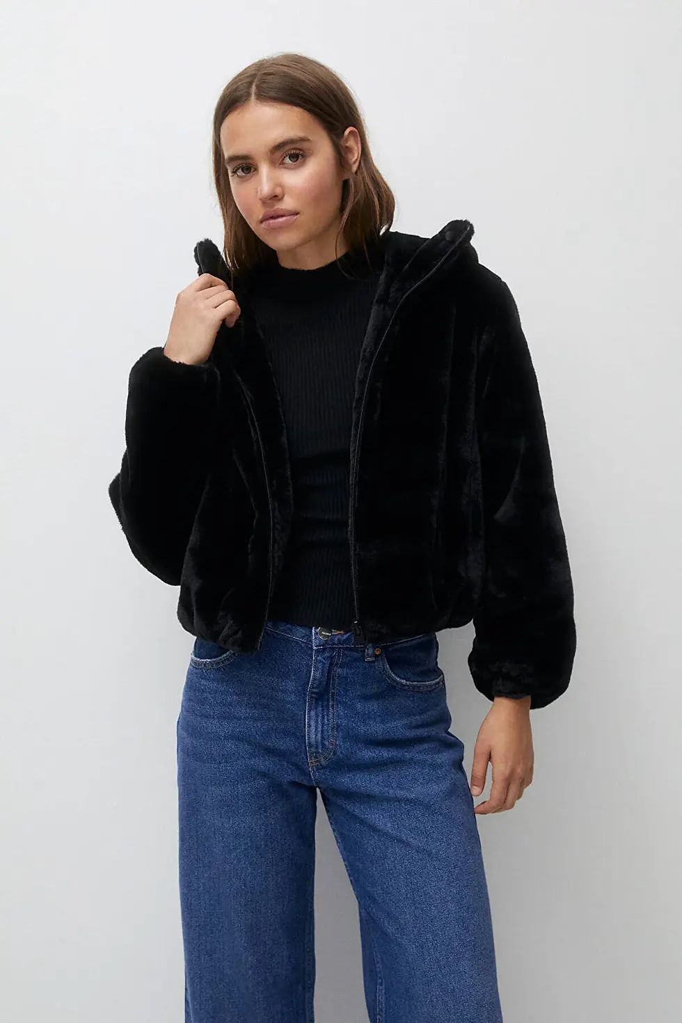 Thumbnail: Pull & Bear Kapüşonlu suni kürk mont