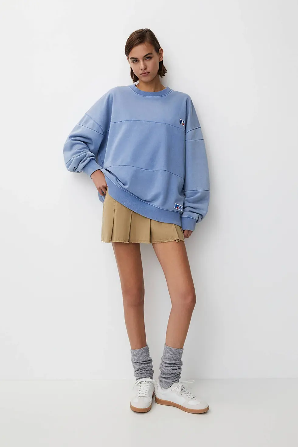 Thumbnail: Pull & Bear Russell Athletic x P&B soluk efektli sweatshirt