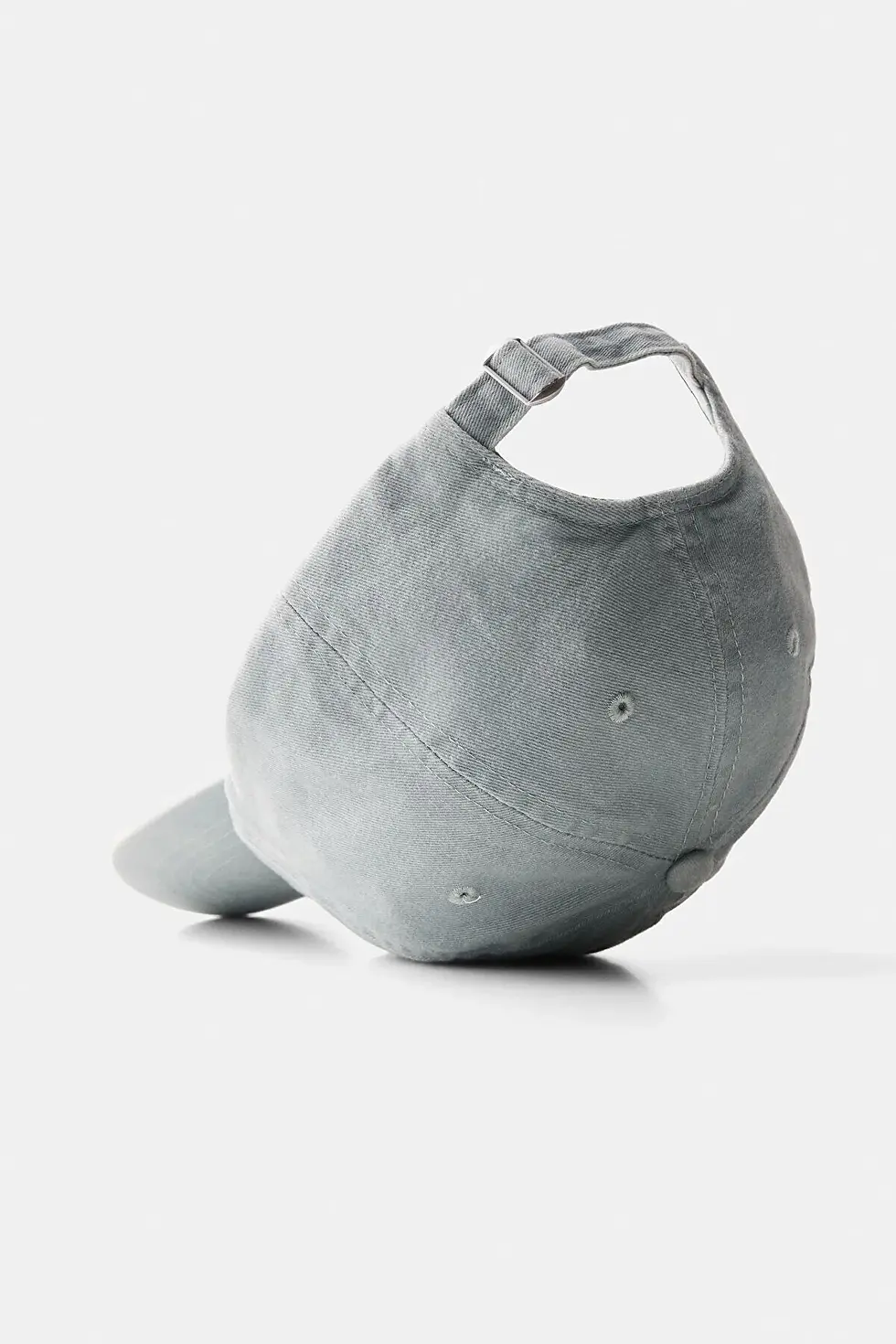 Thumbnail: BershkaKolej işlemeli basic şapka