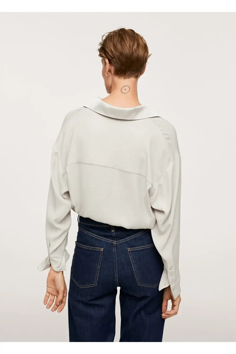 Thumbnail: MANGO Kadın Ekrü Saten Yüzeyli Dökümlü Gömlek