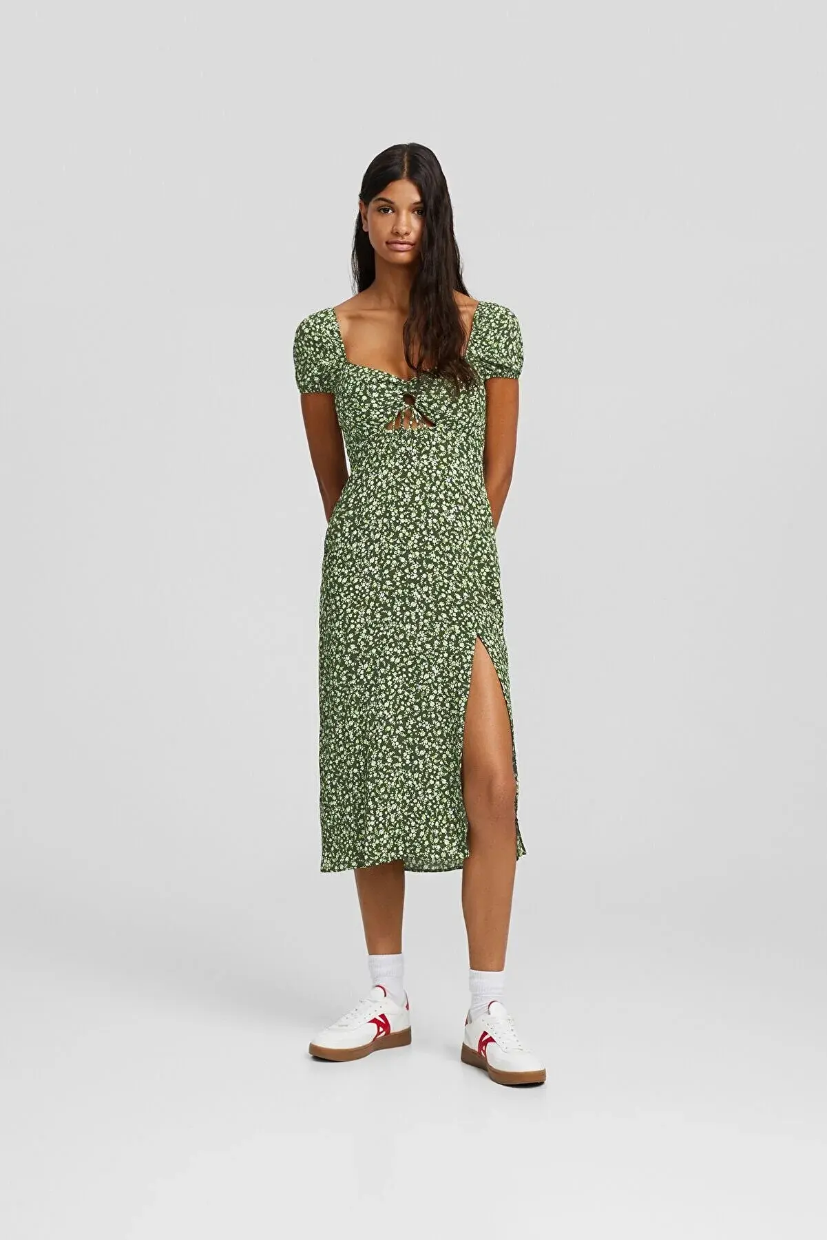 Bershka Kısa kollu pencere detaylı desenli midi elbise