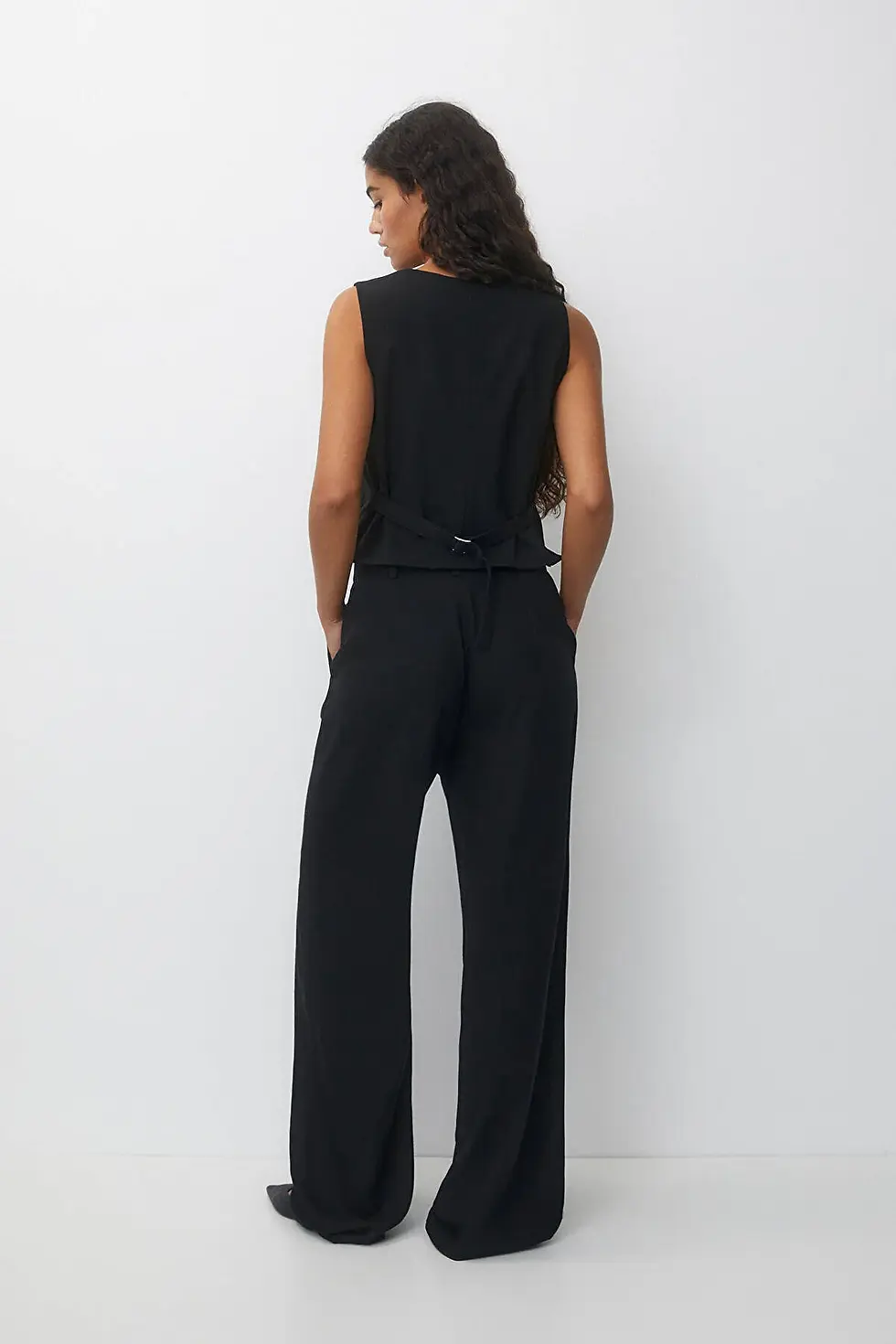 Thumbnail: Pull & Bear Klasik düğmeli yelek