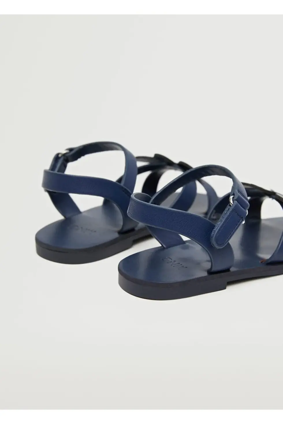 Thumbnail: MANGO Baby Çiçek Aplikeli Sandalet