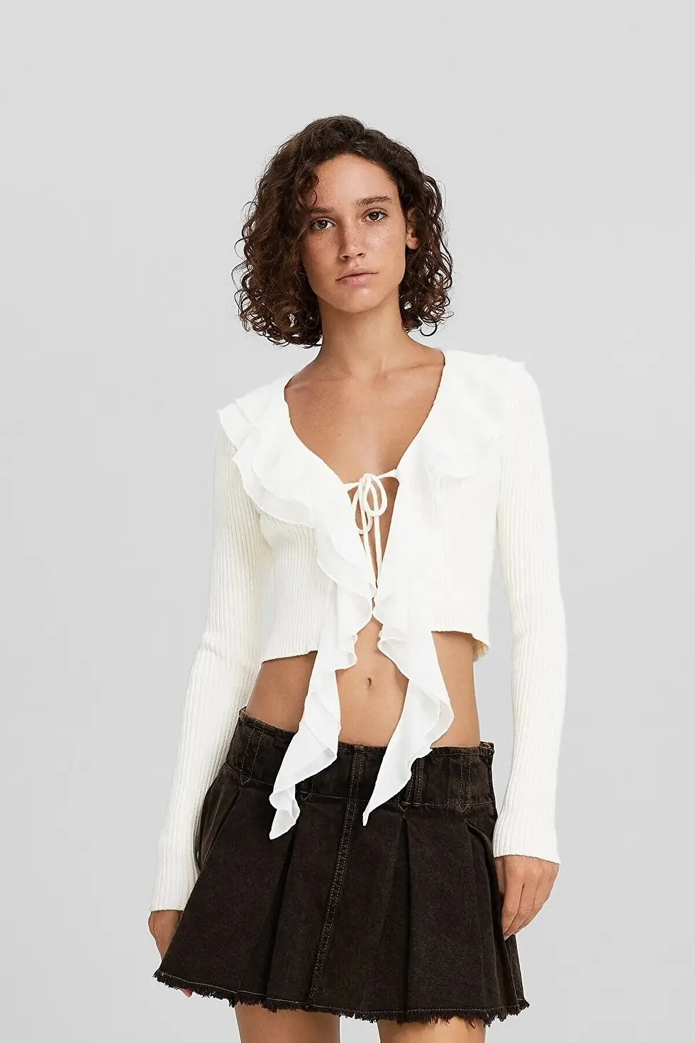 Thumbnail: Bershka Fırfırlı Fitilli Hırka