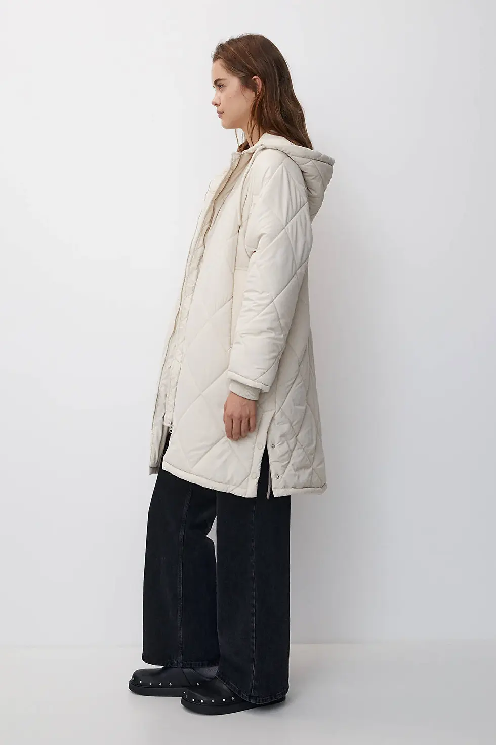 Thumbnail: Pull & Bear Kapüşonlu uzun şişme mont