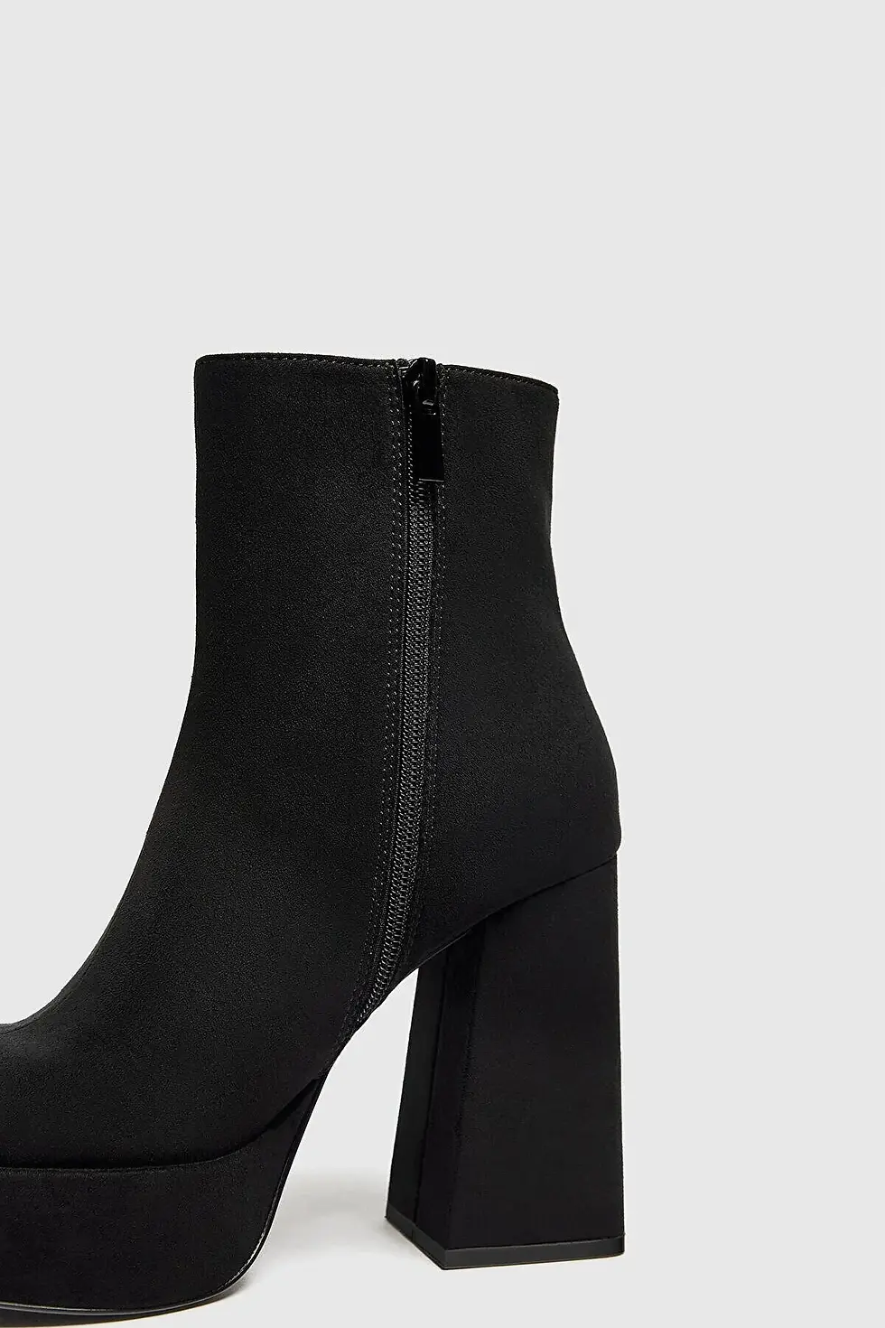 Thumbnail: Pull & Bear Yüksek Platform Topuklu Bilekte Bot