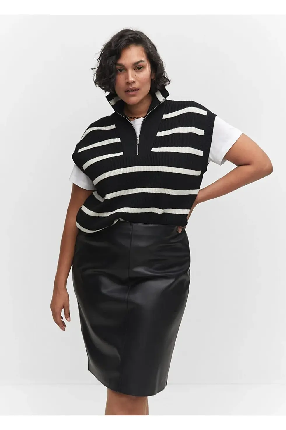 Thumbnail: Mango Deri görünümlü kalem etek