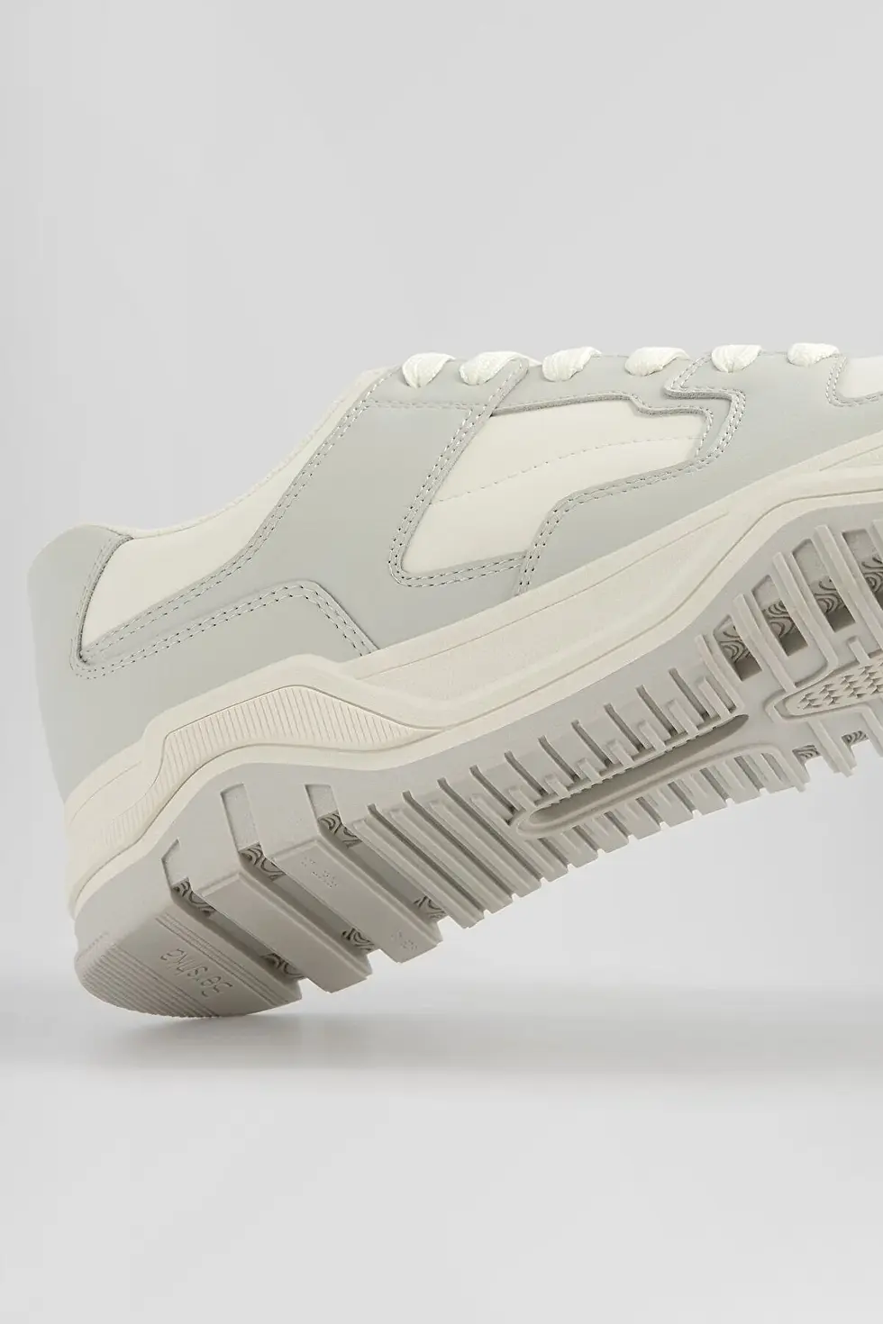 Thumbnail: BershkaSkater erkek spor ayakkabı