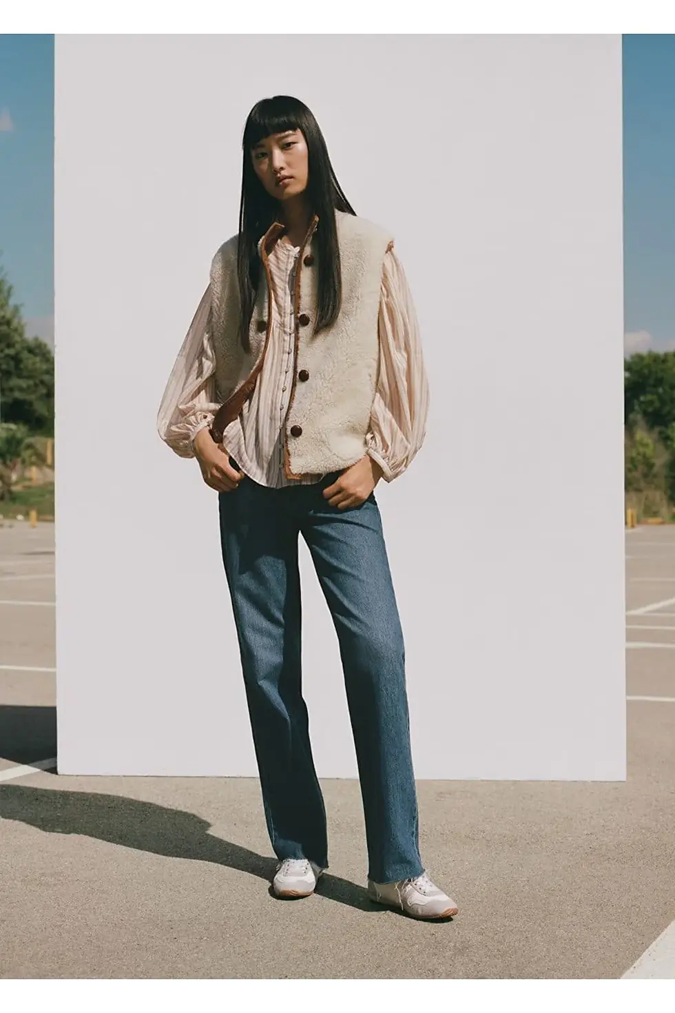 Thumbnail: Mango Çift Taraflı Kürklü Yelek