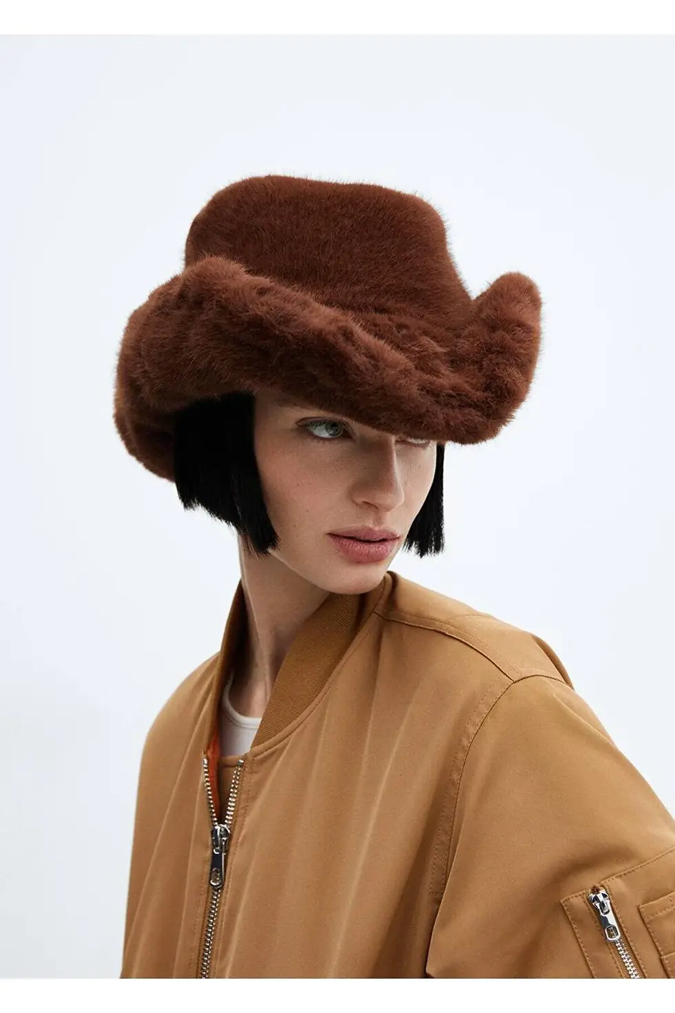 Thumbnail: Mango Tüylü Kovboy Şapkası