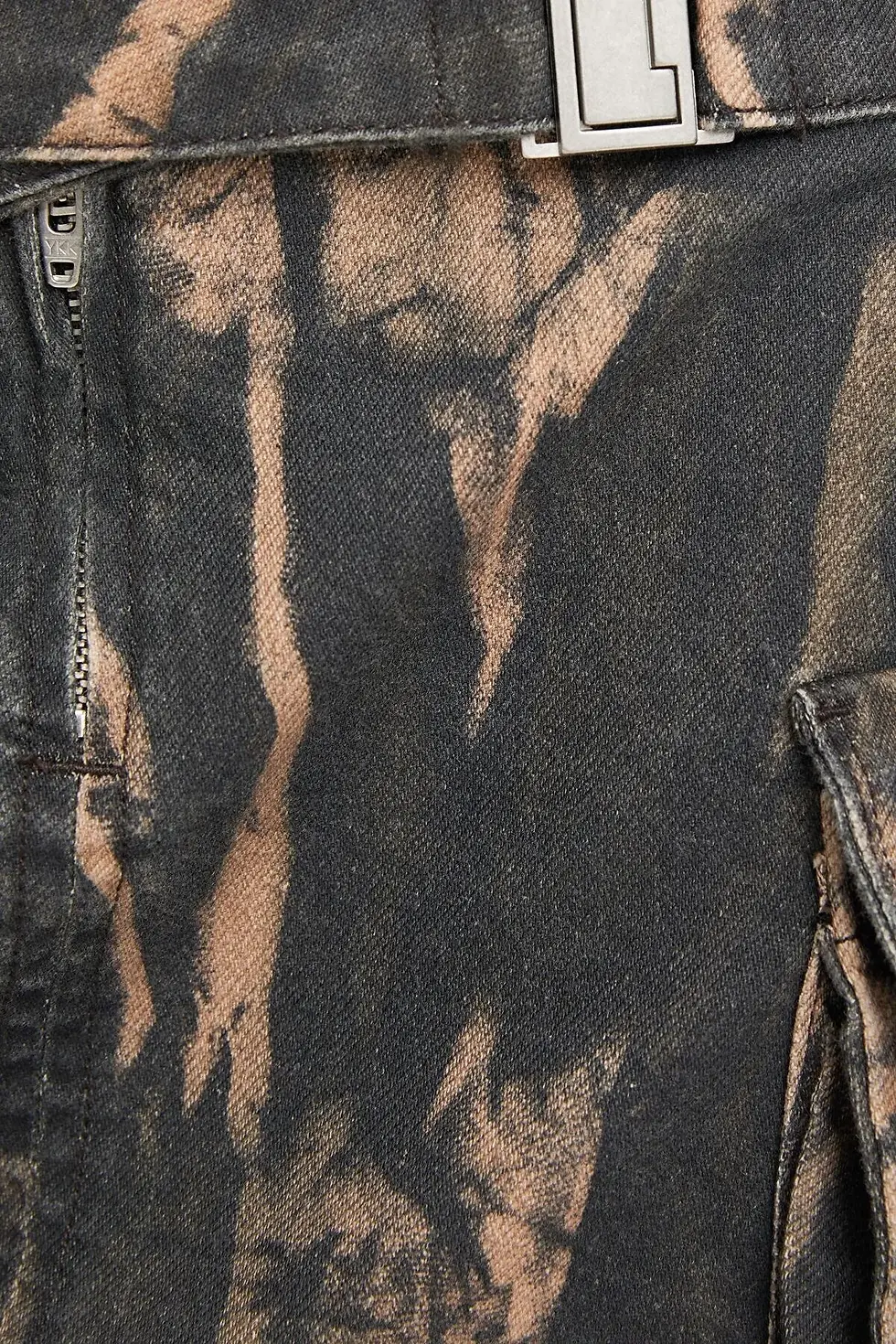 Thumbnail: Bershka Desenli sivri detaylı kargo mini etek