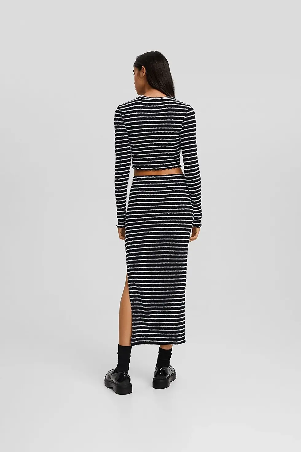 Thumbnail: Bershka Çizgili kazak