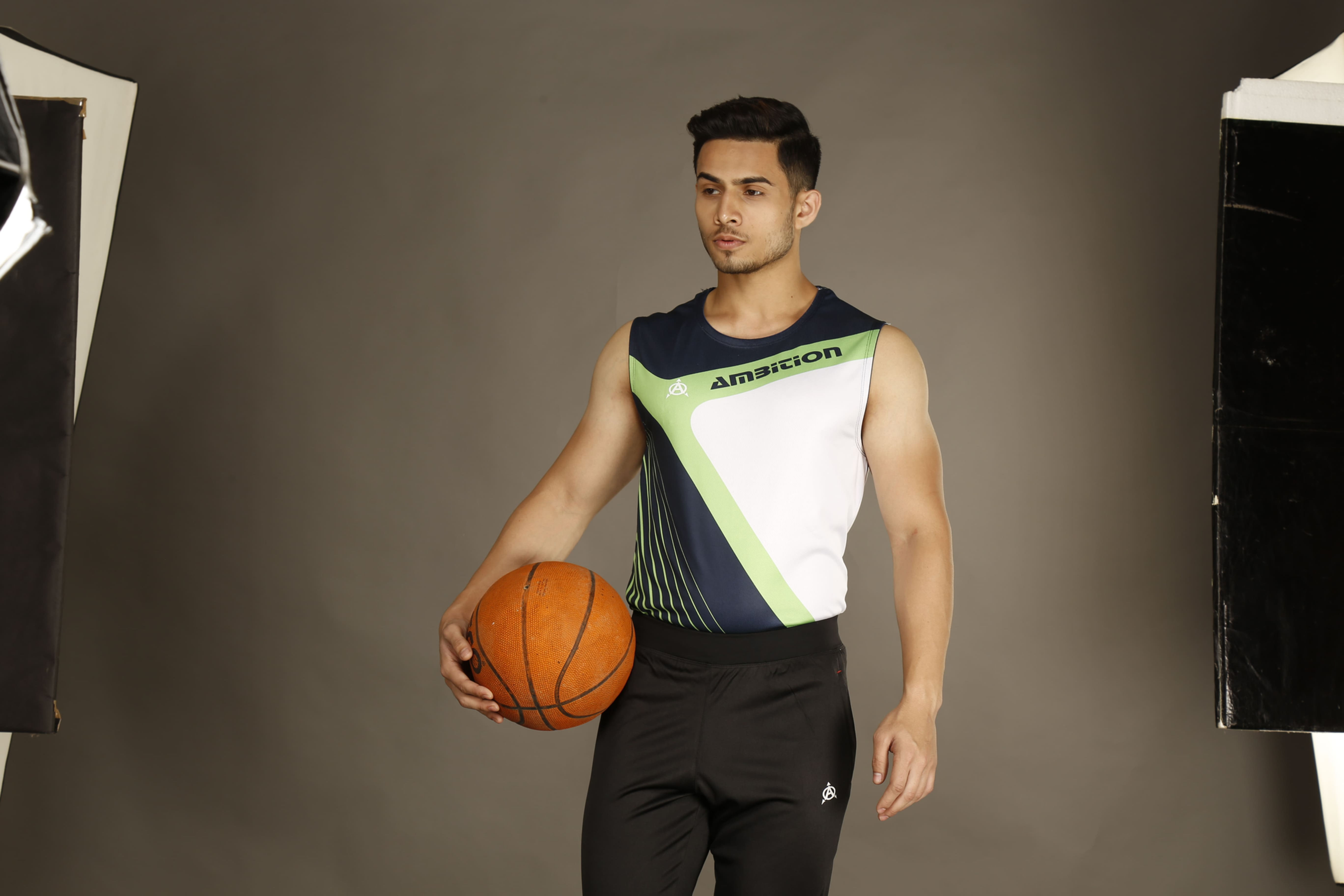 Man in Raglan Cutting Football jersey Set (AFJS#2) holding a basketball
