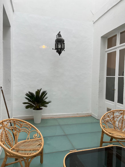 Patio intérieur
Travaux de peinture, de revêtements et de décoration, pose de parquets