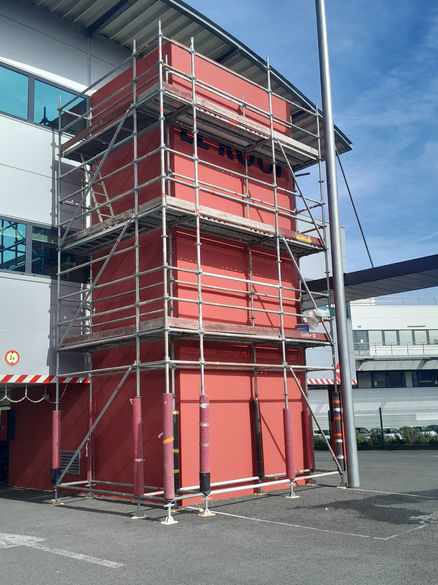 Vue d'un échafaudage lors de travaux de peinture