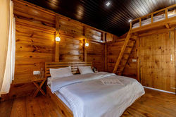 Quad Room Cottages Pangot