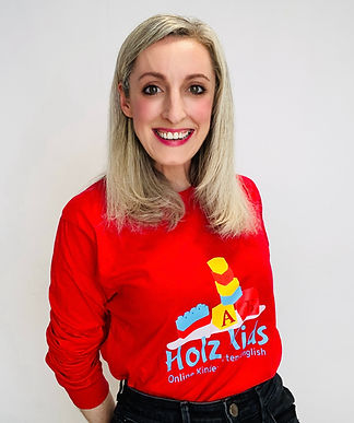 Hollie2-online-english-teacher