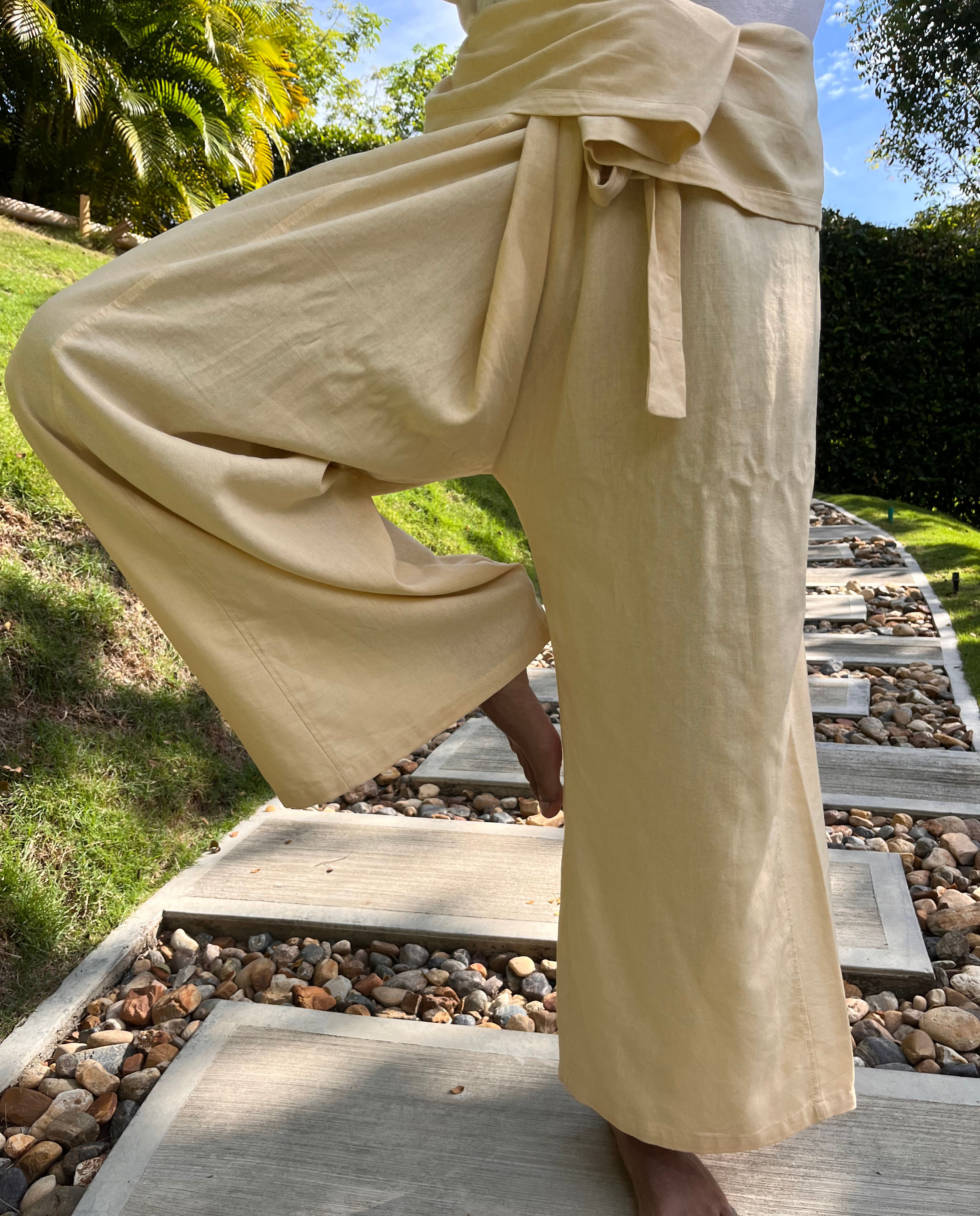 Pantalón Thai amarillo